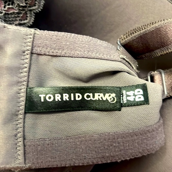 TORRID Elegant Lace Underwire Bra - Picture 4 of 5